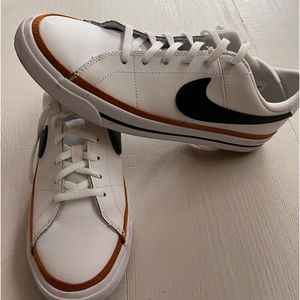 Brand new W/O tags Nike Court Legacy Shoes!
